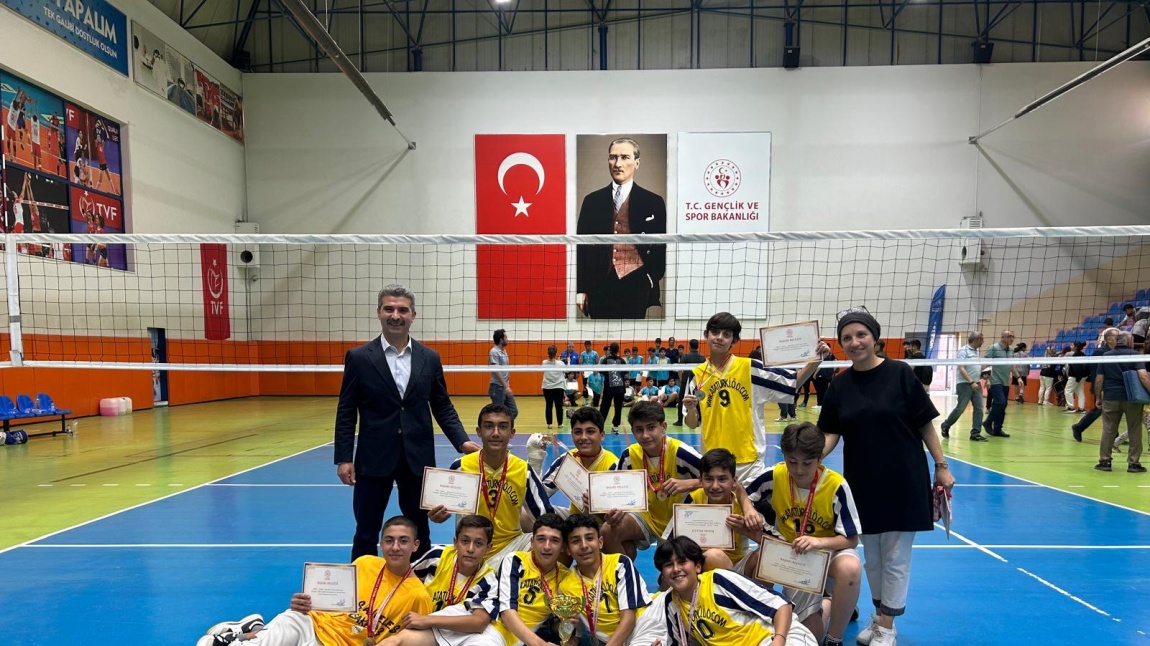 Atatürk Ortaokulu Şampiyon Oldu !